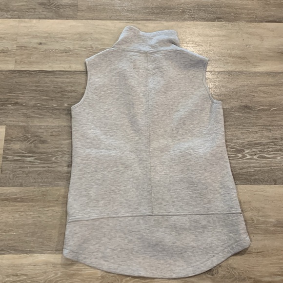 Betsey Johnson mock tunnel neck performance vest medium - Picture 5 of 5